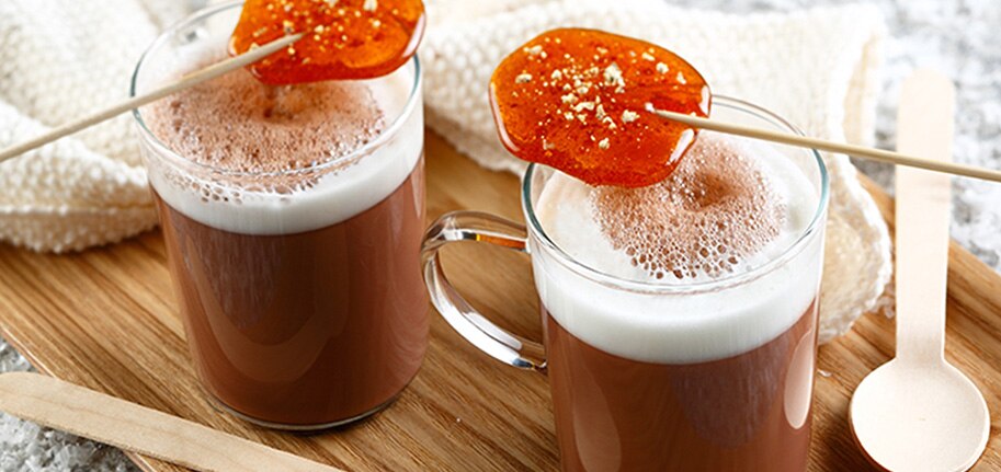 CHOCOCINO® Rezept mit Gewürzkaramell-Schleckstengel