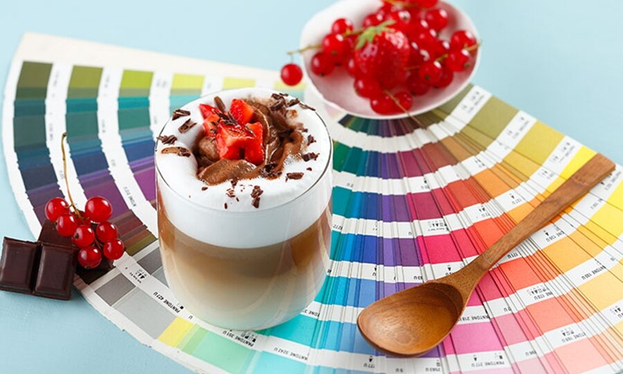 CAPPUCCINO À LA MOUSSE AU CHOCOLAT & AUX FRUITS ROUGES